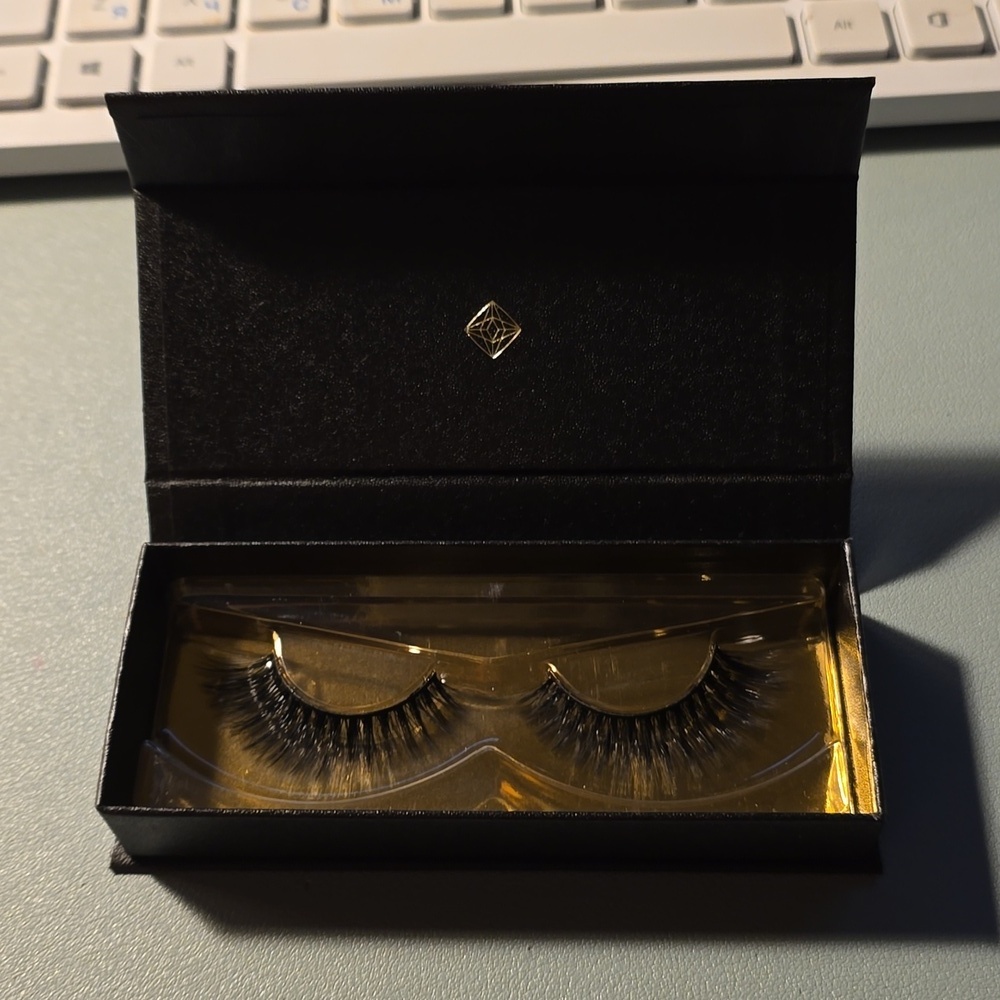 New Lash Star Visionary Lashes